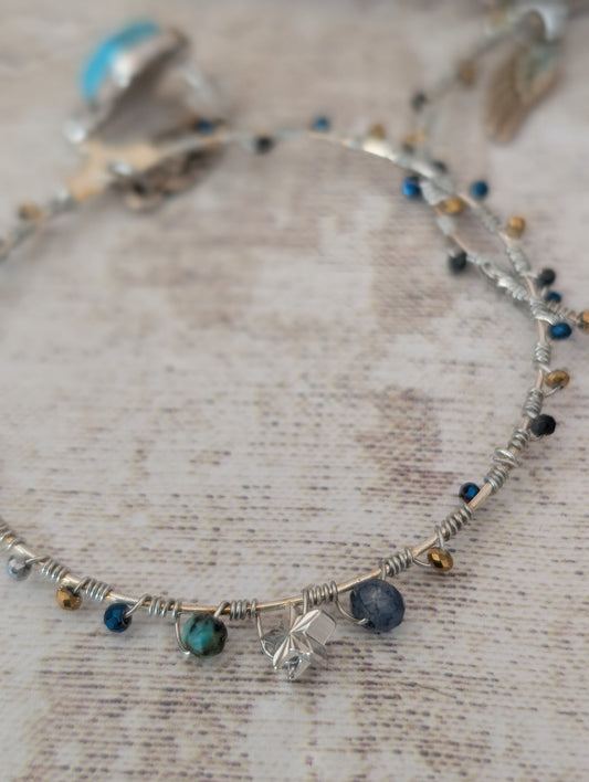 Boucles d'oreilles créoles argentées de la collection Hardy.