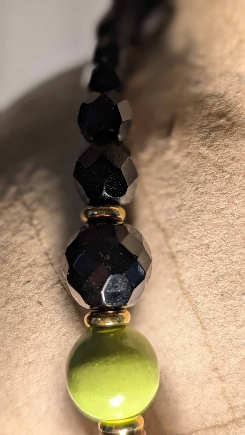Collection Upcycling. A la rencontre des perles vagabondes. Collier