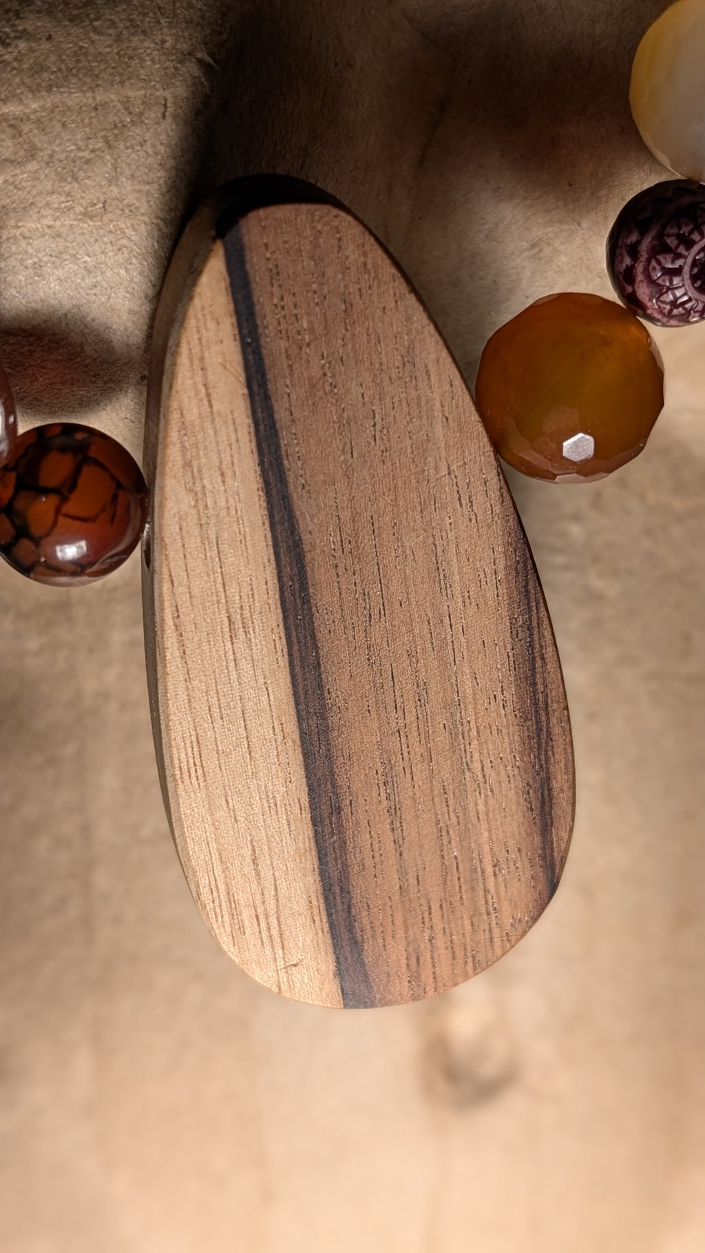 Collection Upcycling. A la rencontre des perles vagabondes. Collier