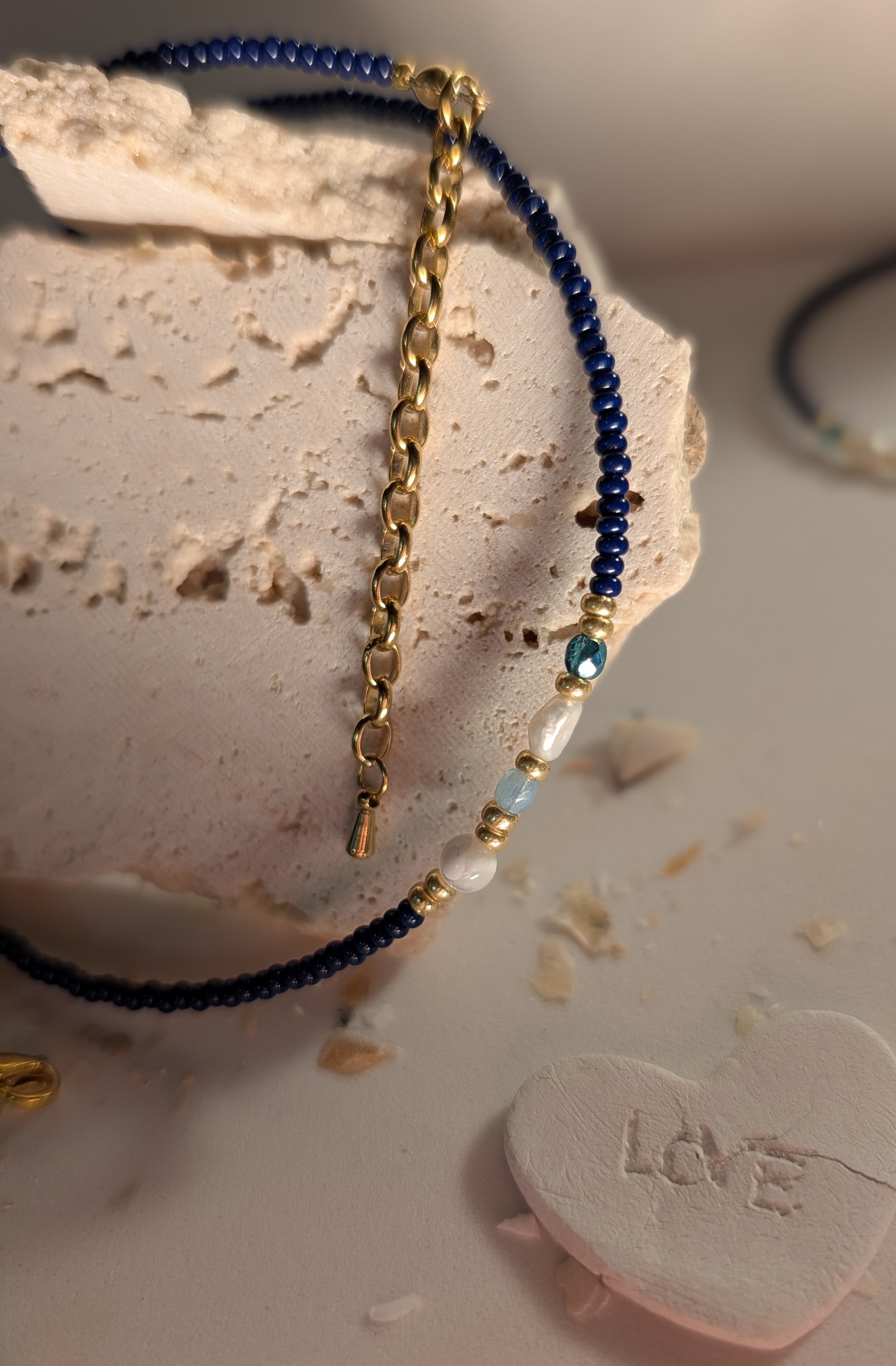 Collier ras du cou collection " Ma petite rocaille "