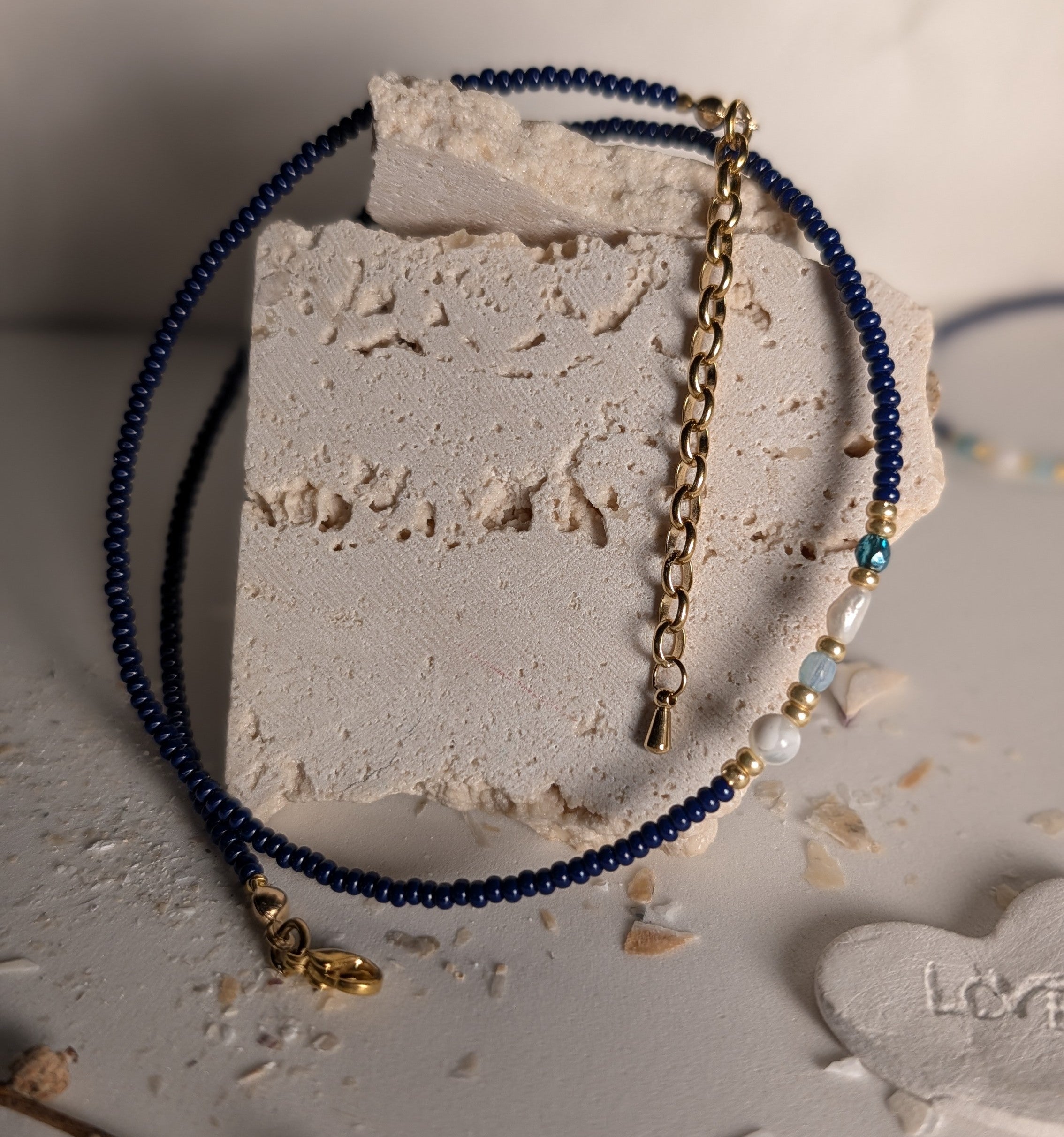 Collier ras du cou collection " Ma petite rocaille "