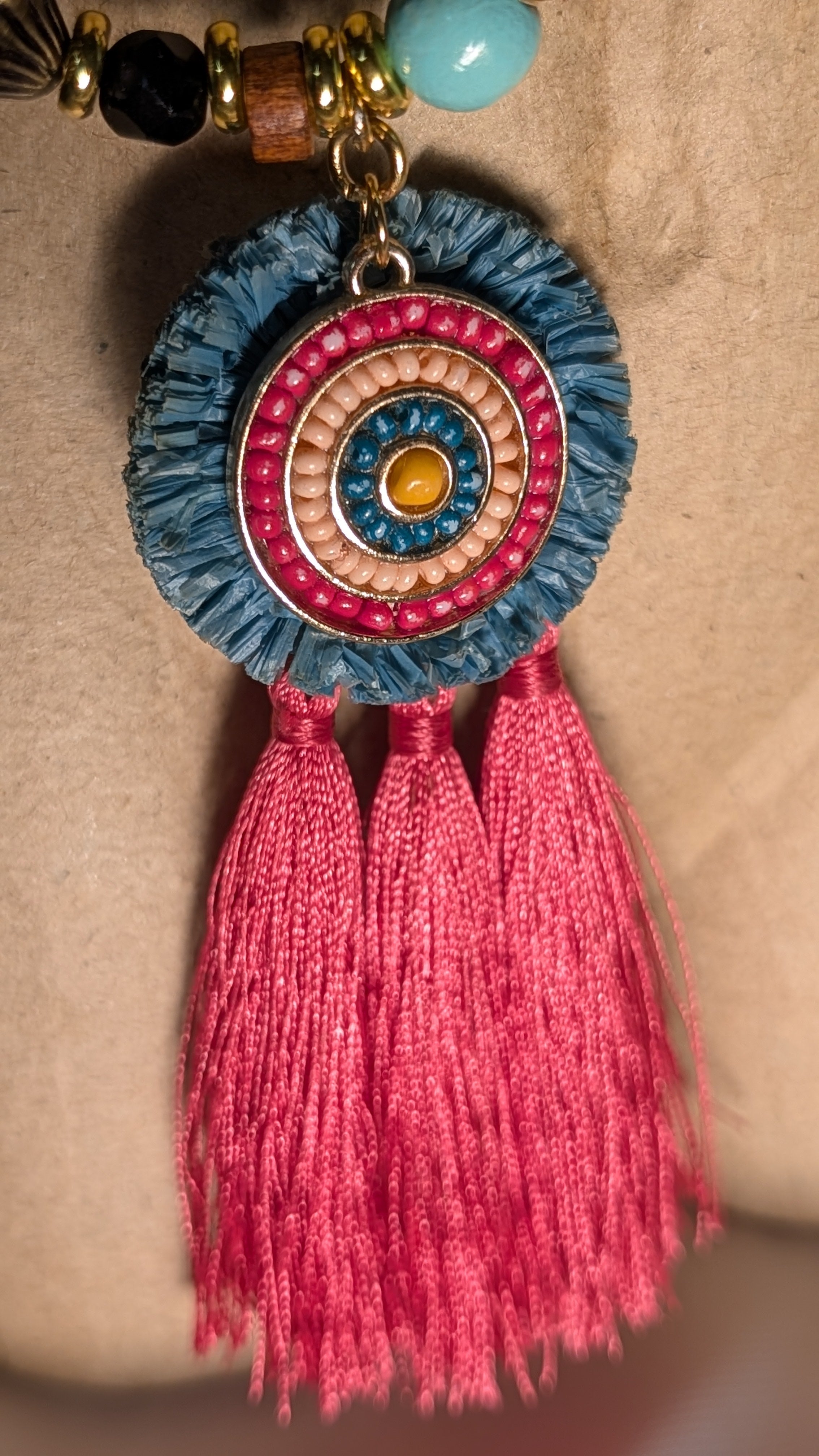 Collection Upcycling. A la rencontre des perles vagabondes. Collier