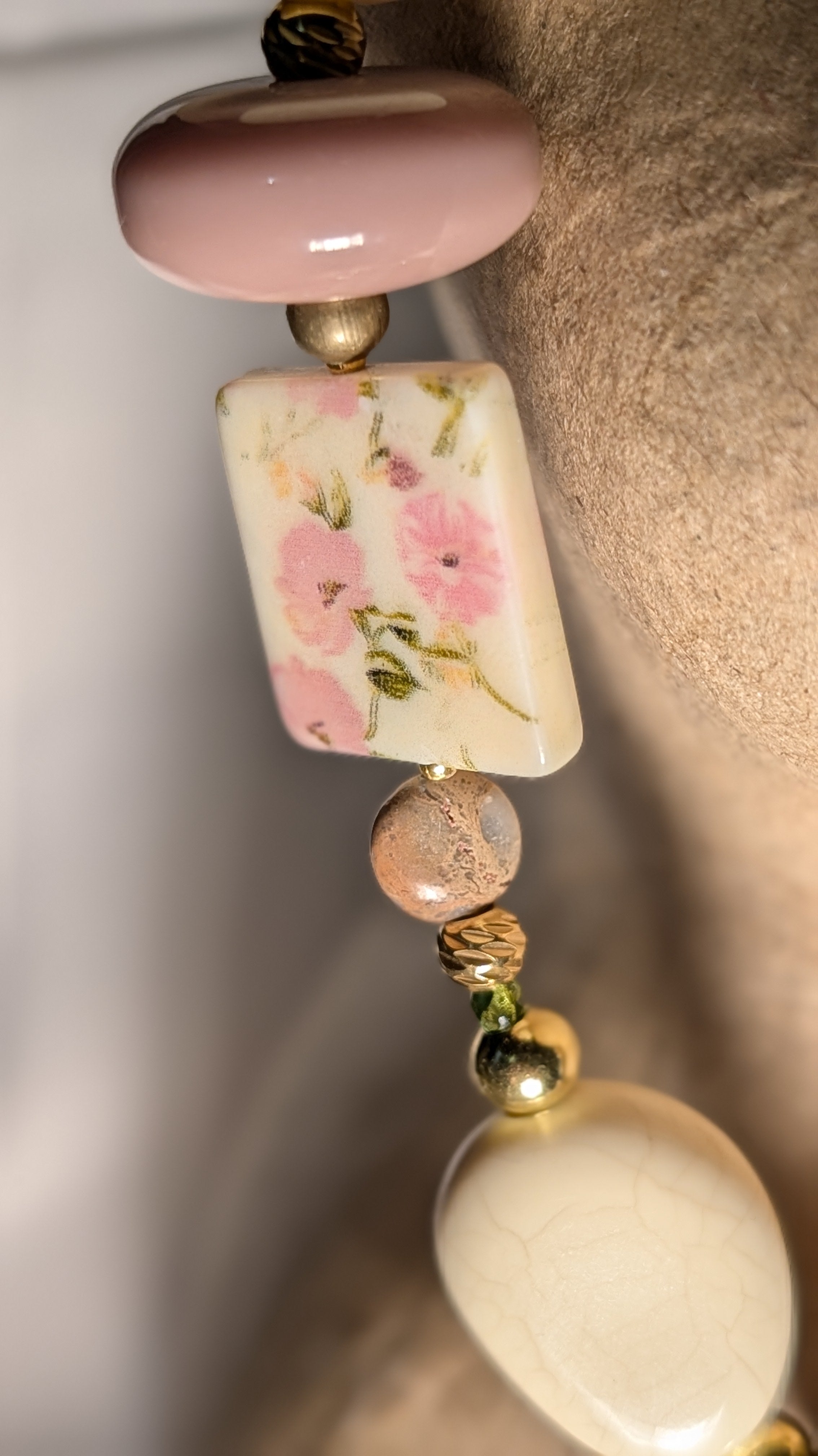 Collection Upcycling. A la rencontre des perles vagabondes. Collier