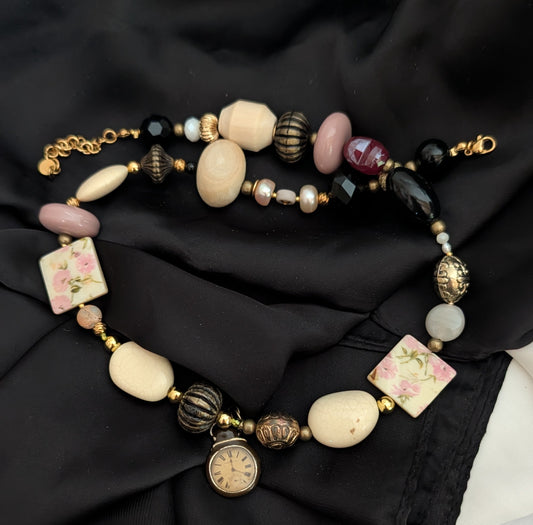 Collier Anastasia de la collection "A la rencontre des perles vagabondes.