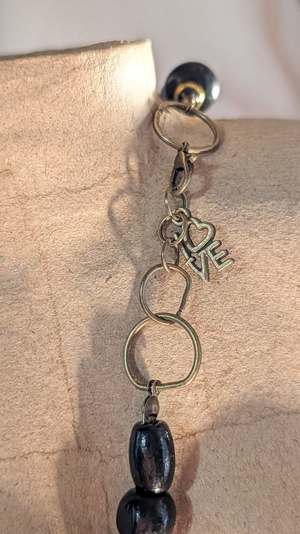 Collection Upcycling. A la rencontre des perles vagabondes. Collier
