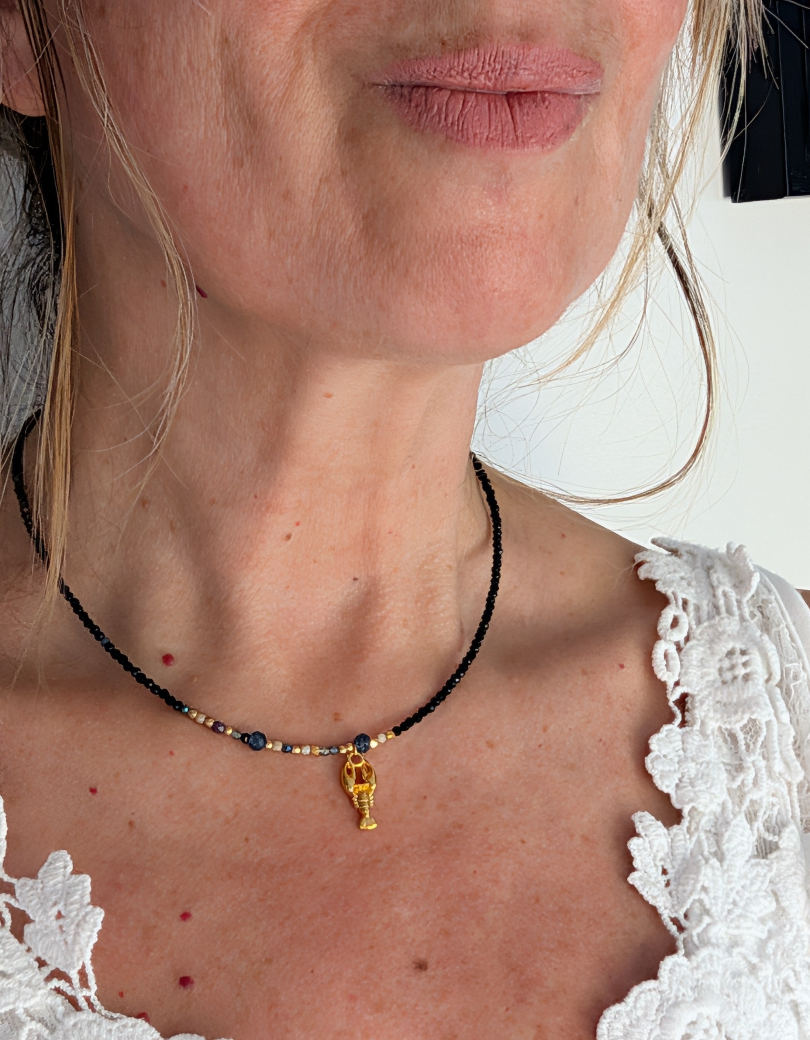 Collier ras du cou