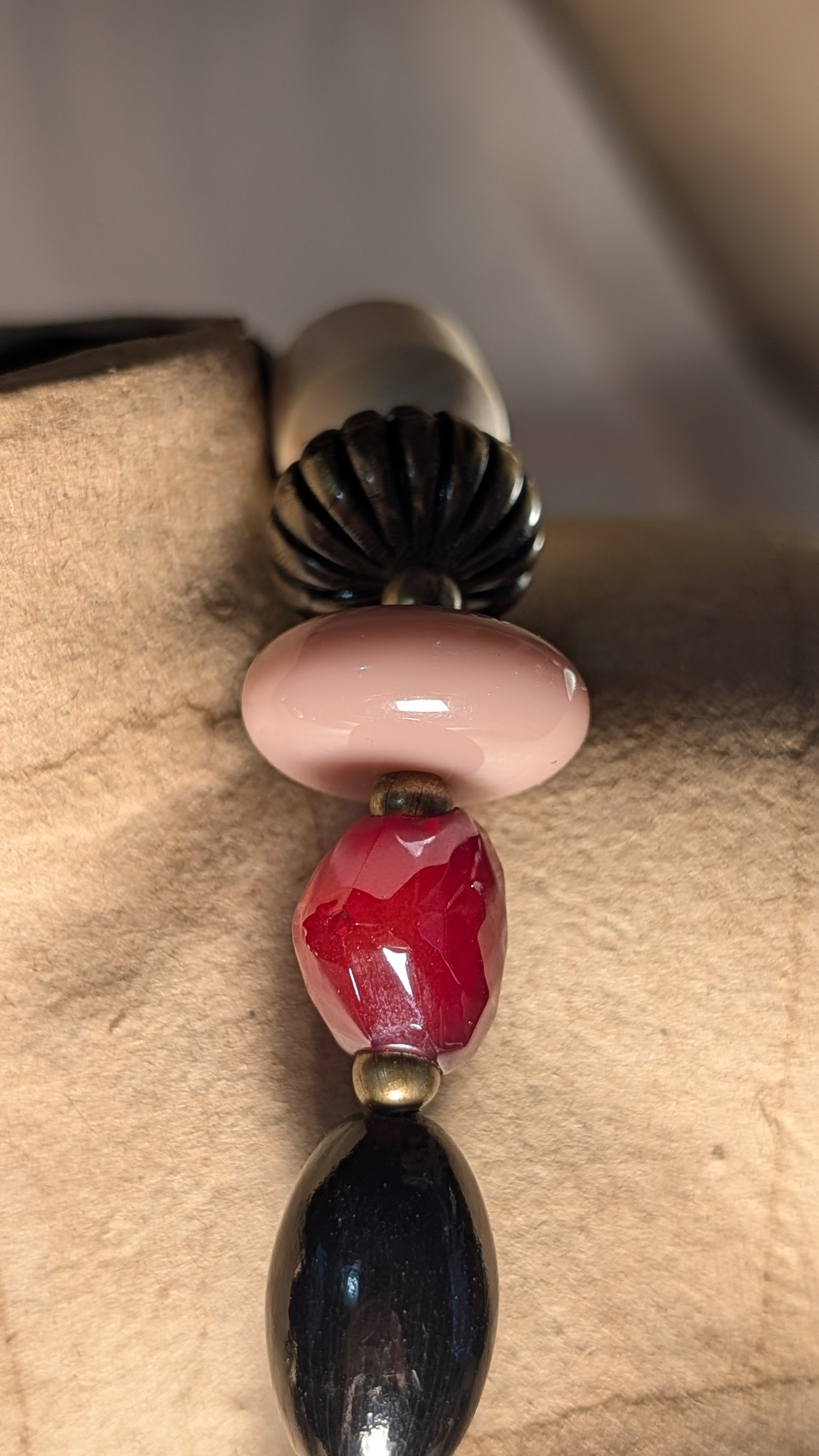 Collection Upcycling. A la rencontre des perles vagabondes. Collier