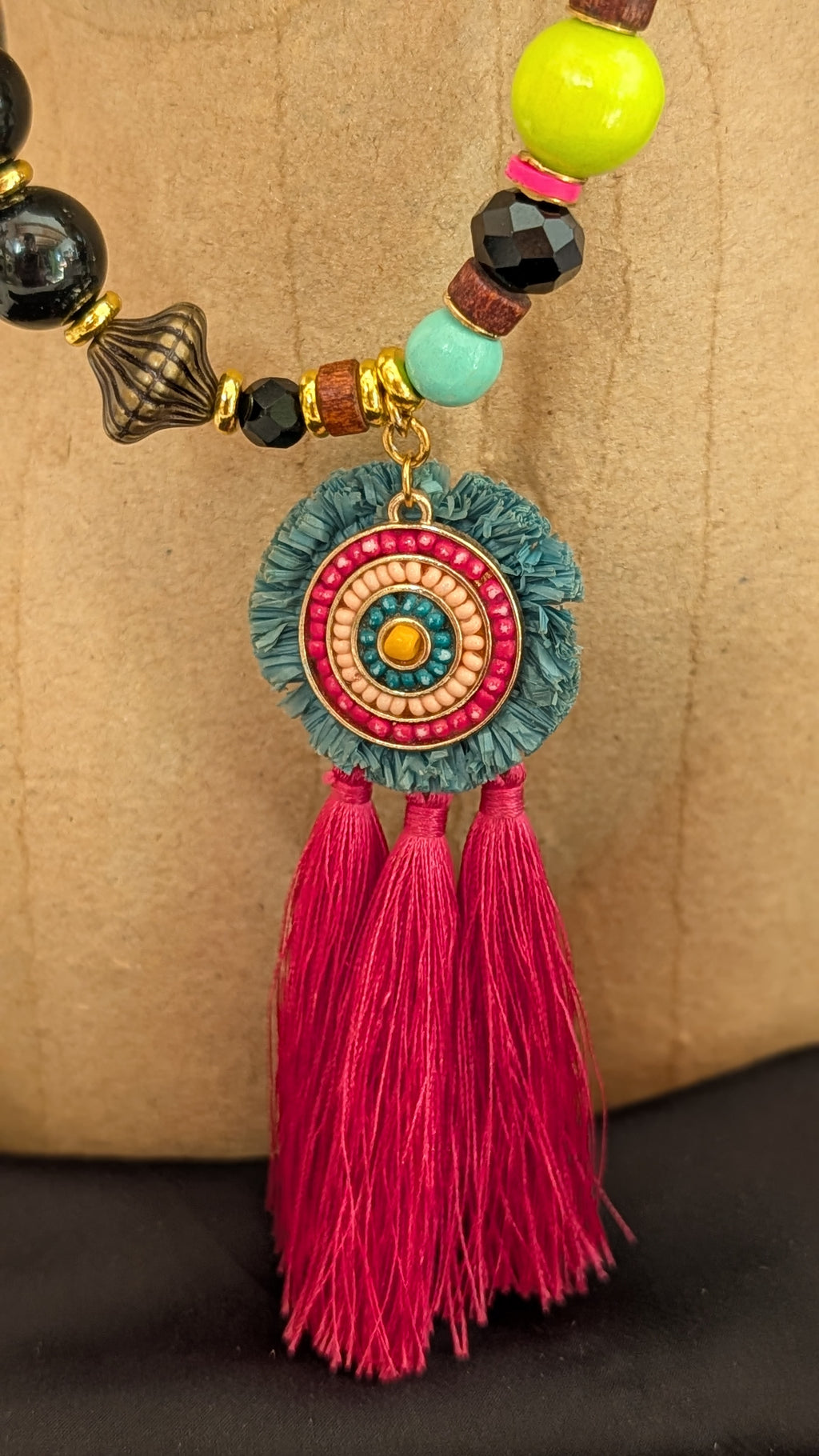 Collection Upcycling. A la rencontre des perles vagabondes. Collier
