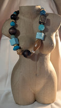 Collection Upcycling . A la rencontre des perles vagabondes. Collier