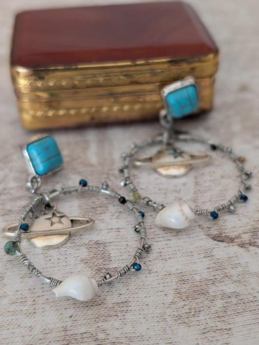Boucles d'oreilles créoles collection Hardy.