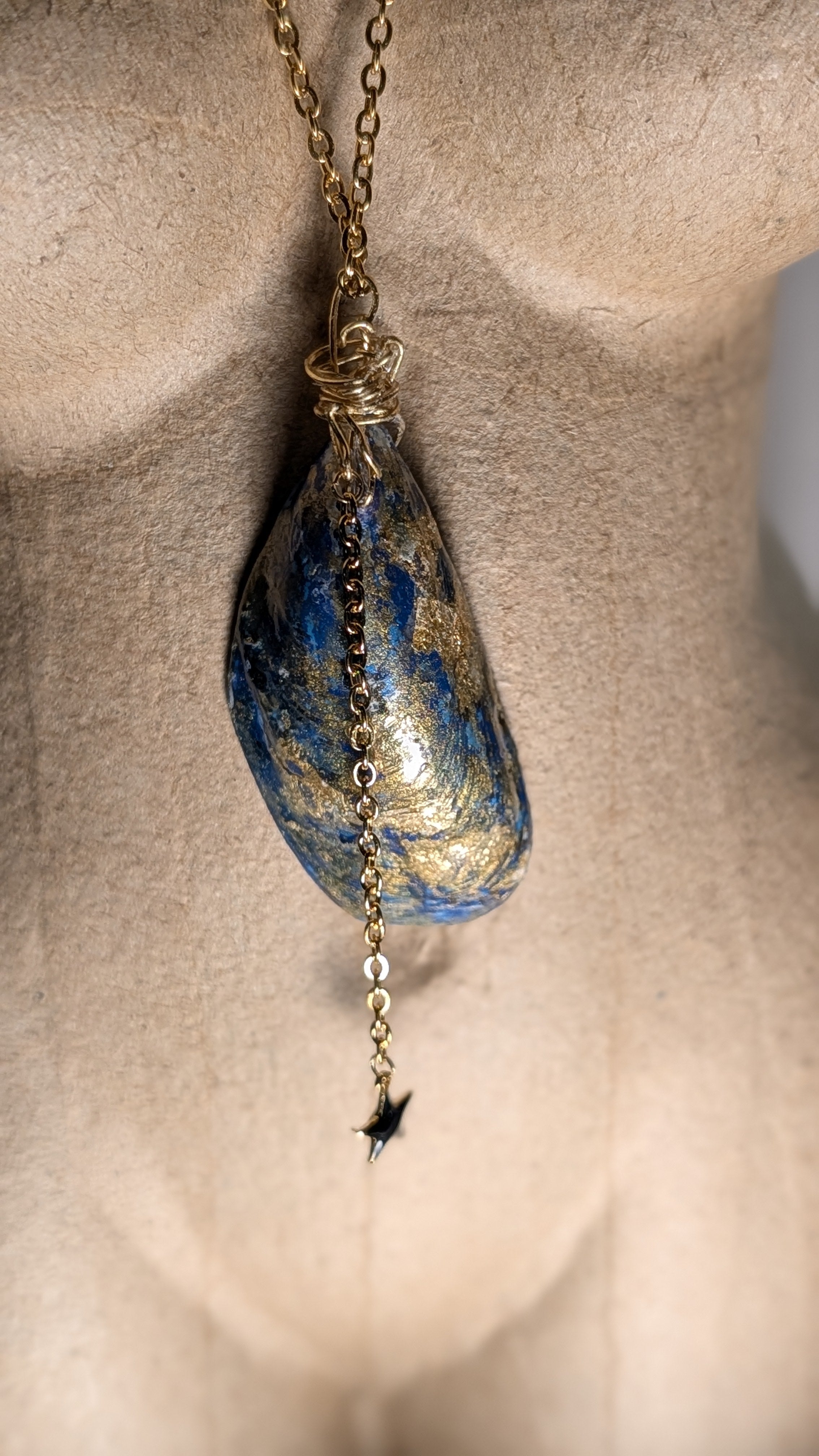 Collier pendentif Collection " Mon petit coquillage".