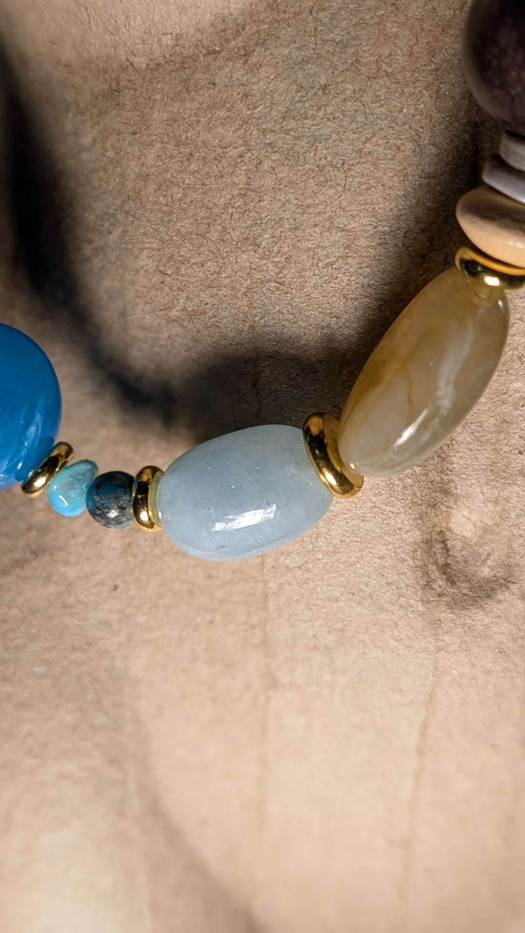 Collection Upcycling. A la rencontre des perles vagabondes. Collier